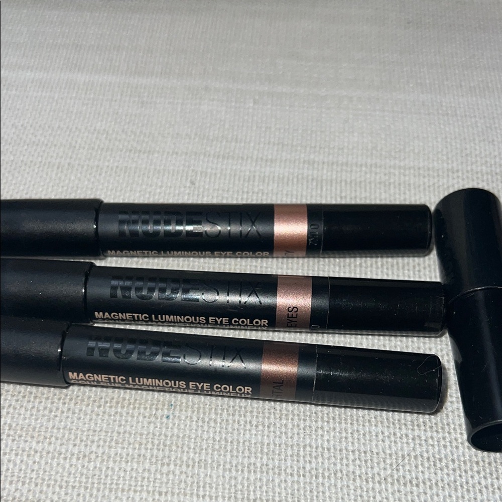 Nudestix eyeshadow stick set